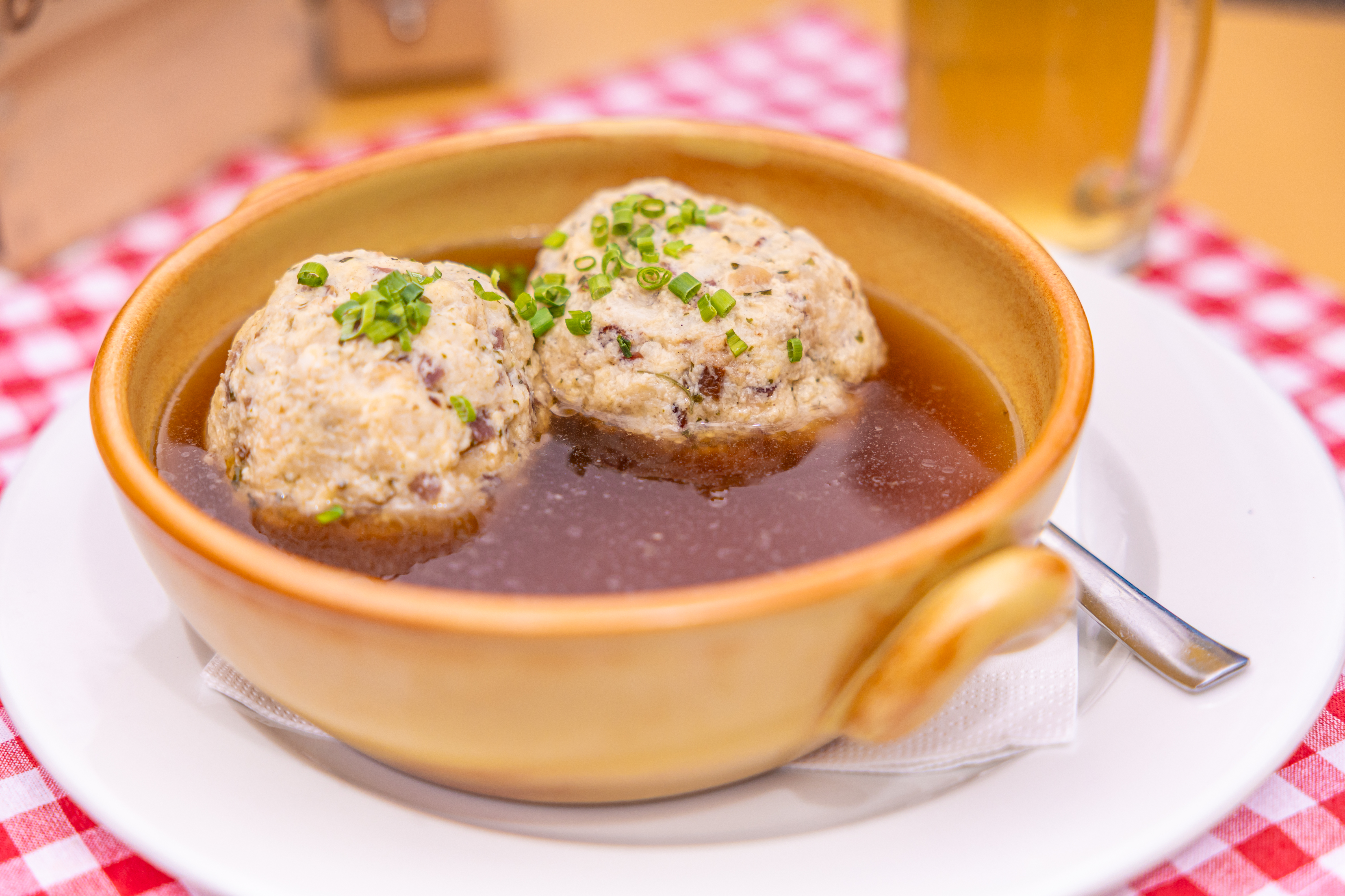 Tiroler Speckknödelsuppe
